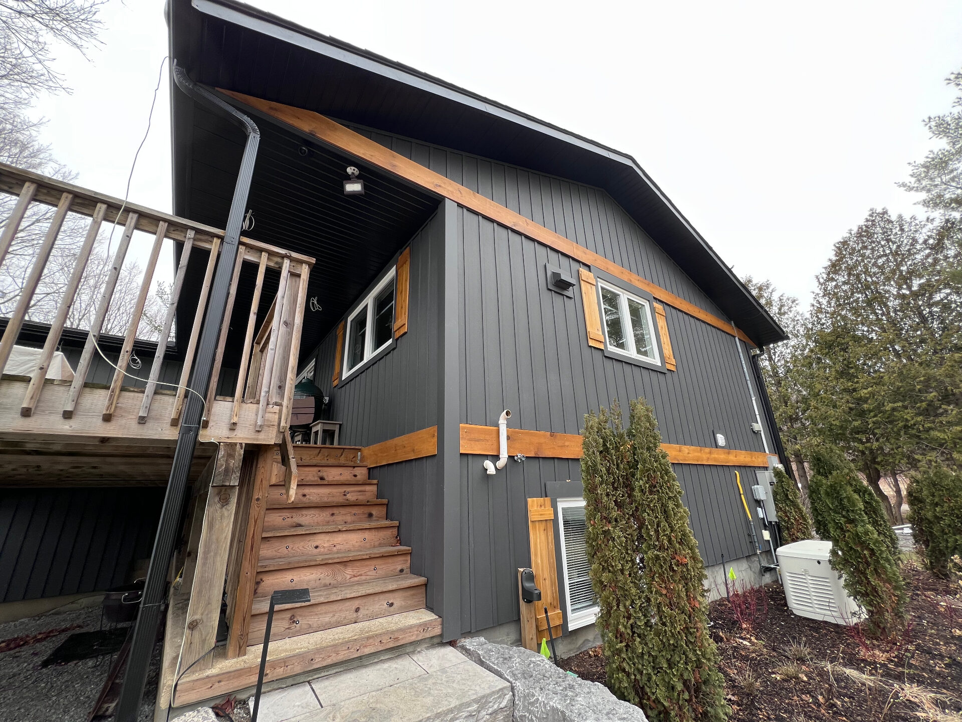 Exterior caulking and aluminum panelling Ottawa